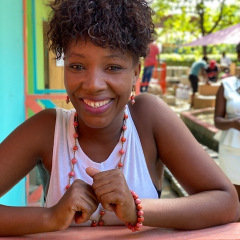 Clivia, Elodie Bracelet, Haiti
